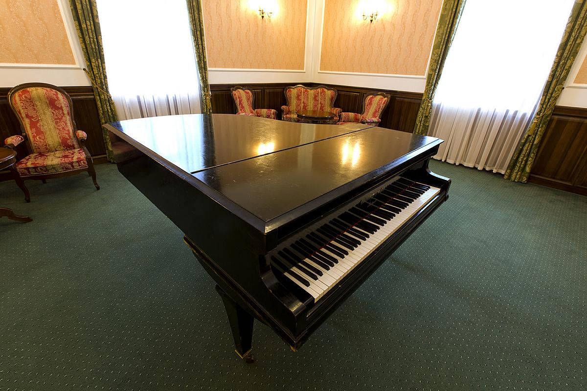 Kastélyhotel Sasvár Resort Parádsasvár