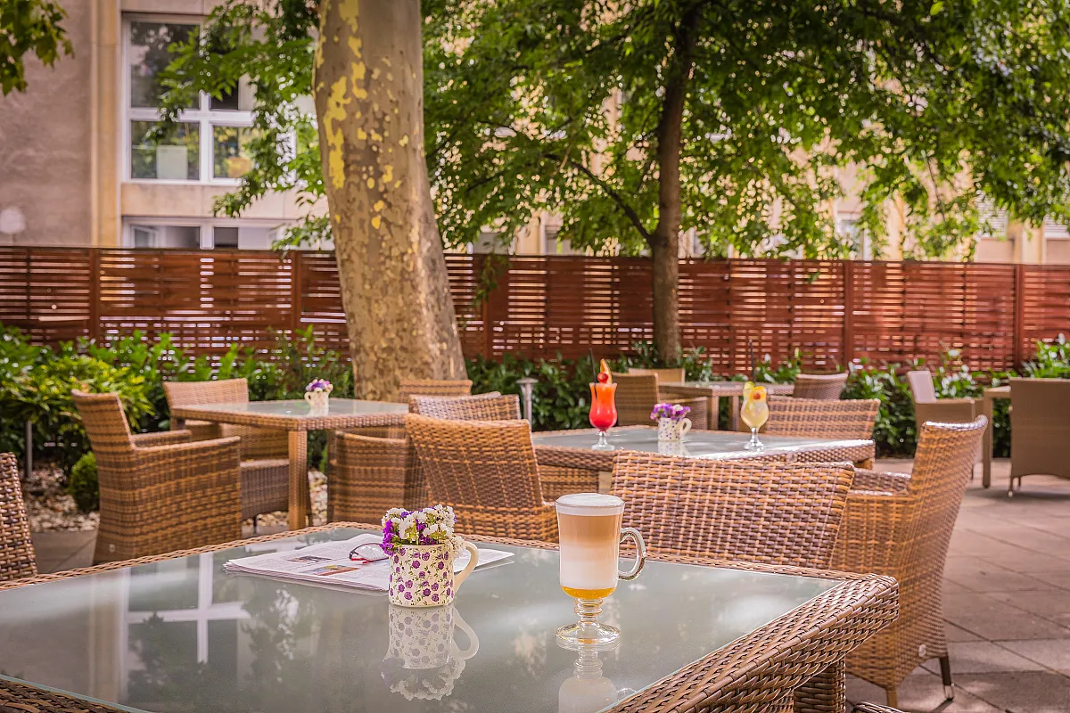 Lion's Garden Hotel