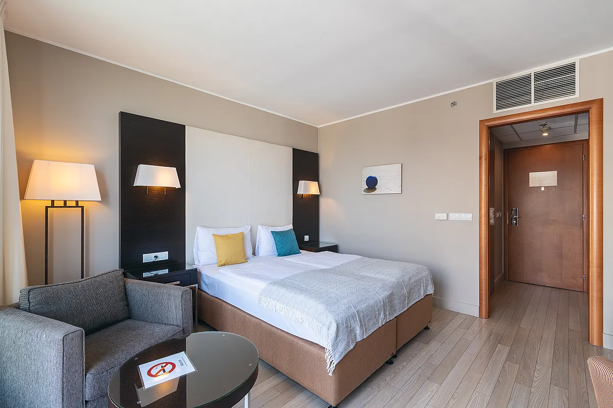 Lion's Garden Hotel