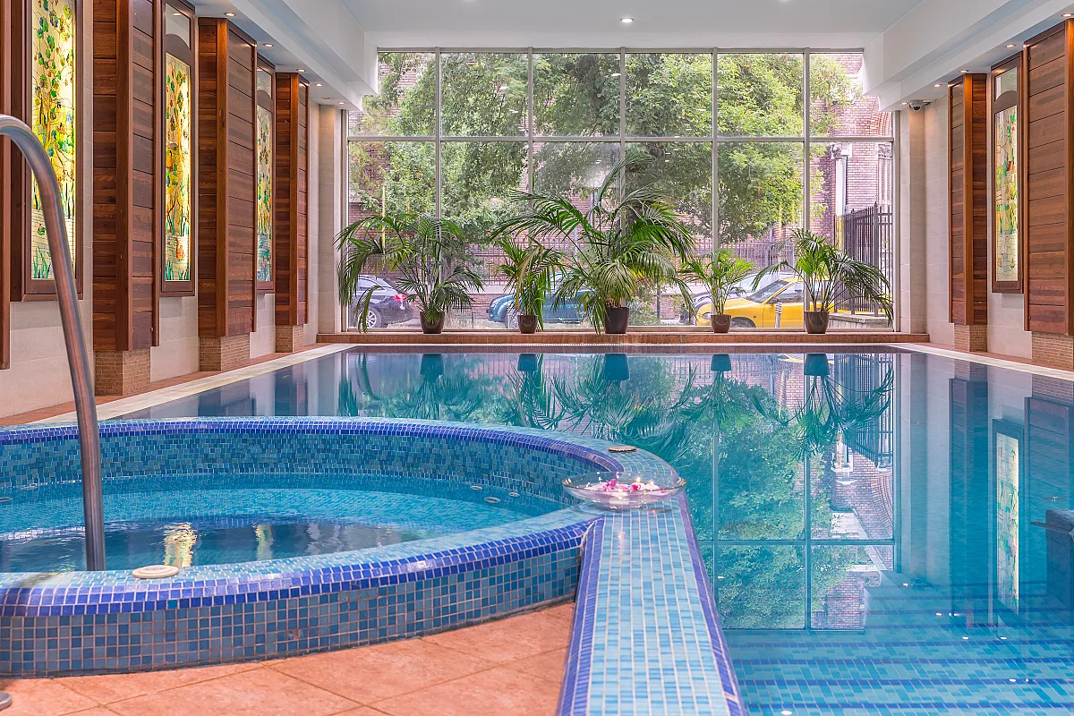 Lion's Garden Hotel
