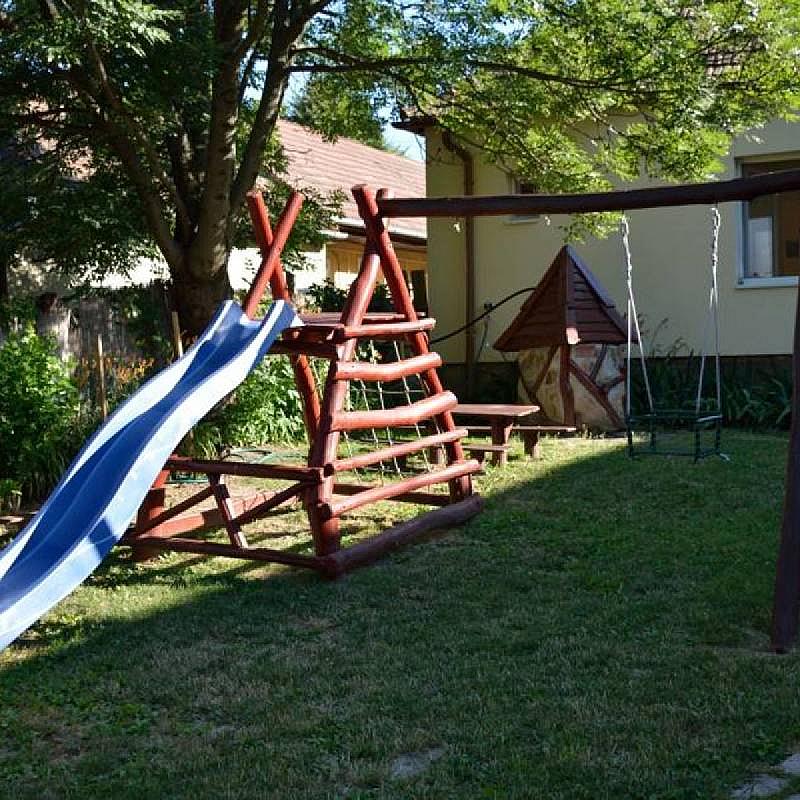 Szent Borbála Vendégház Érsekvadkert