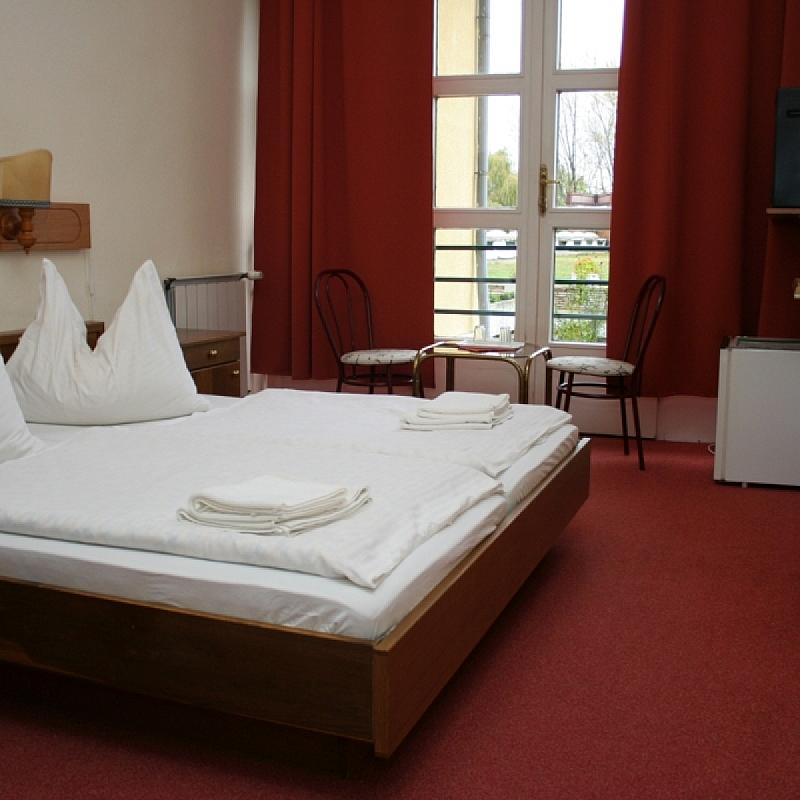 Hotel Família Zamárdi