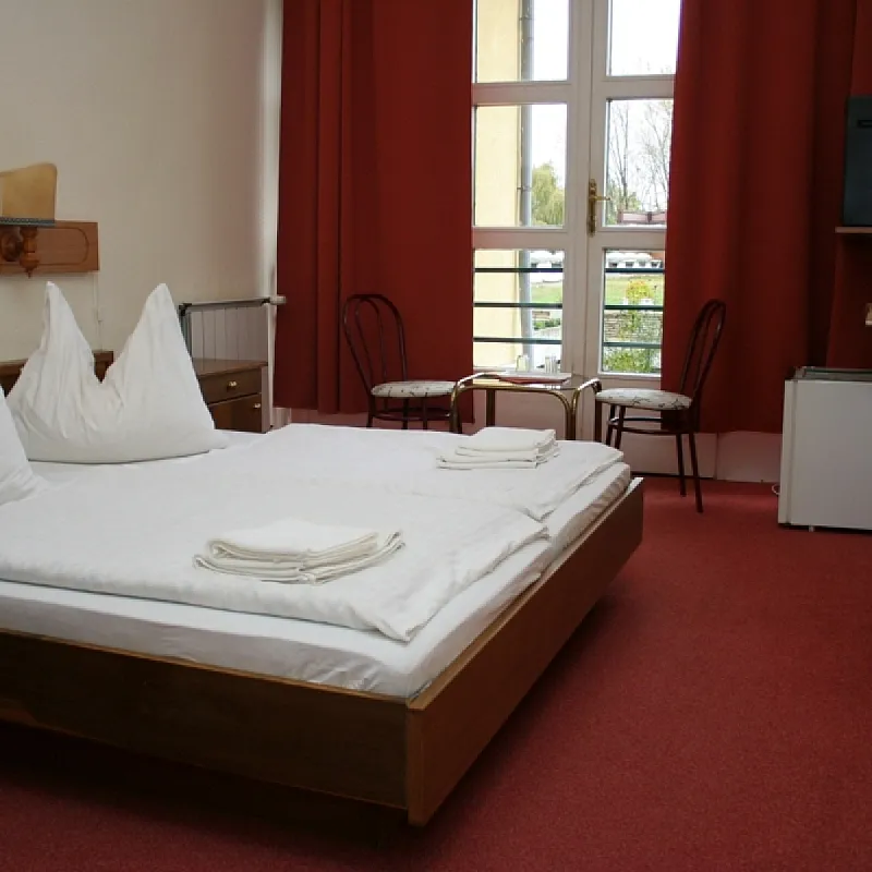Hotel Família Zamárdi