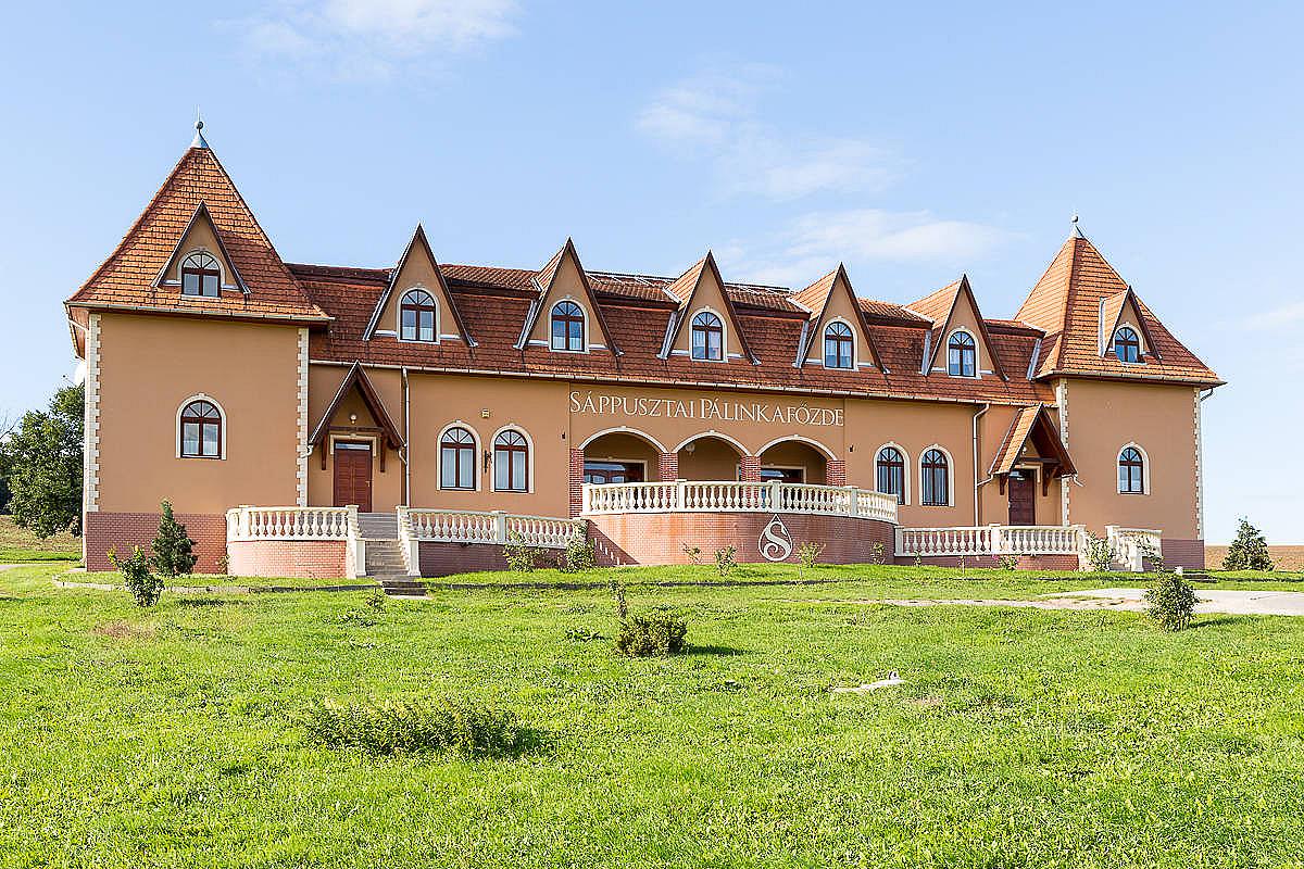 Sáppusztai Pálinka és Wellness Panzió Damak