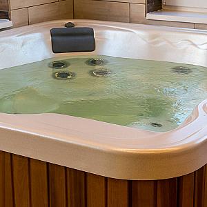 Sáppusztai Pálinka és Wellness Panzió Damak