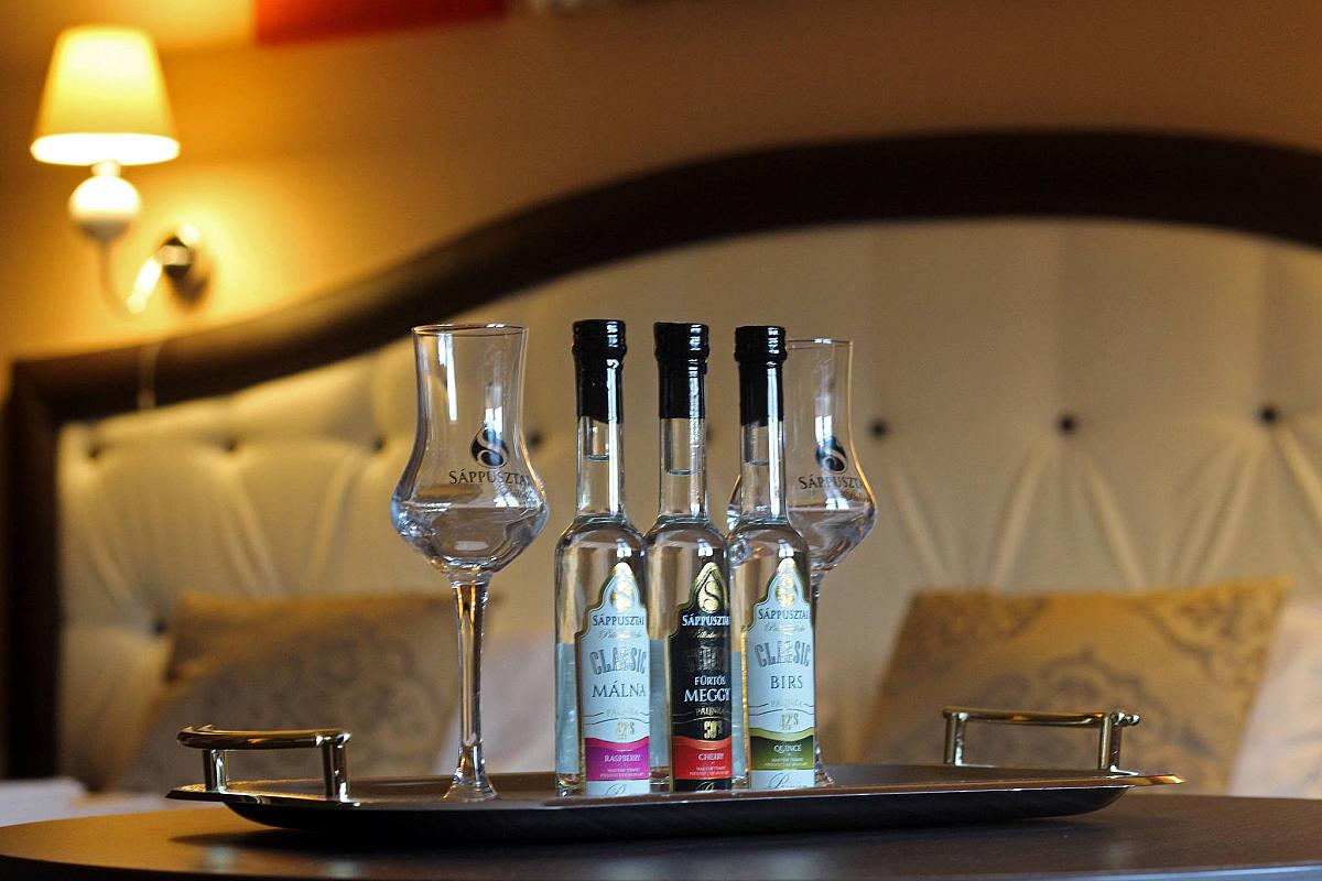 Sáppusztai Pálinka és Wellness Panzió Damak