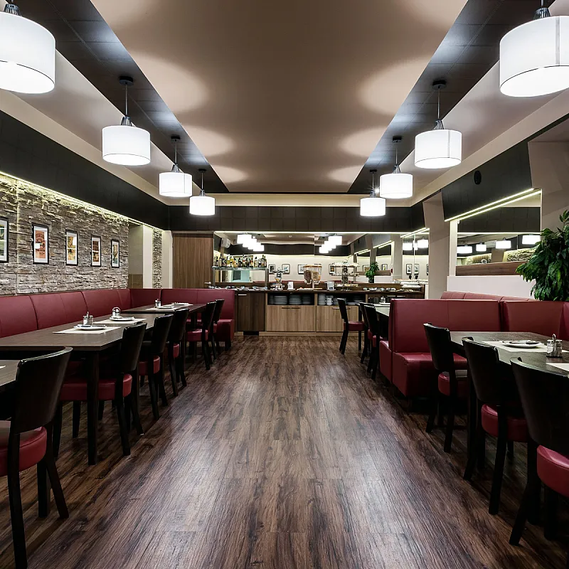 Hotel Garzon Plaza Győr