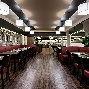Hotel Garzon Plaza Győr