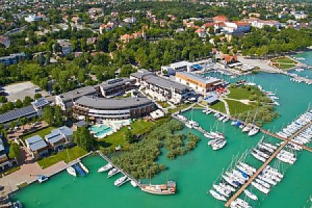 Hotel Golden Lake Resort