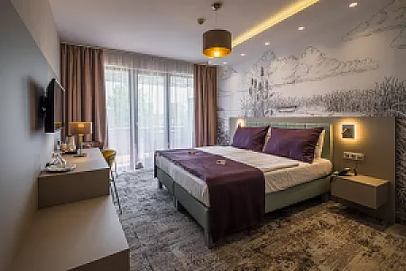 Hotel Golden Lake Resort