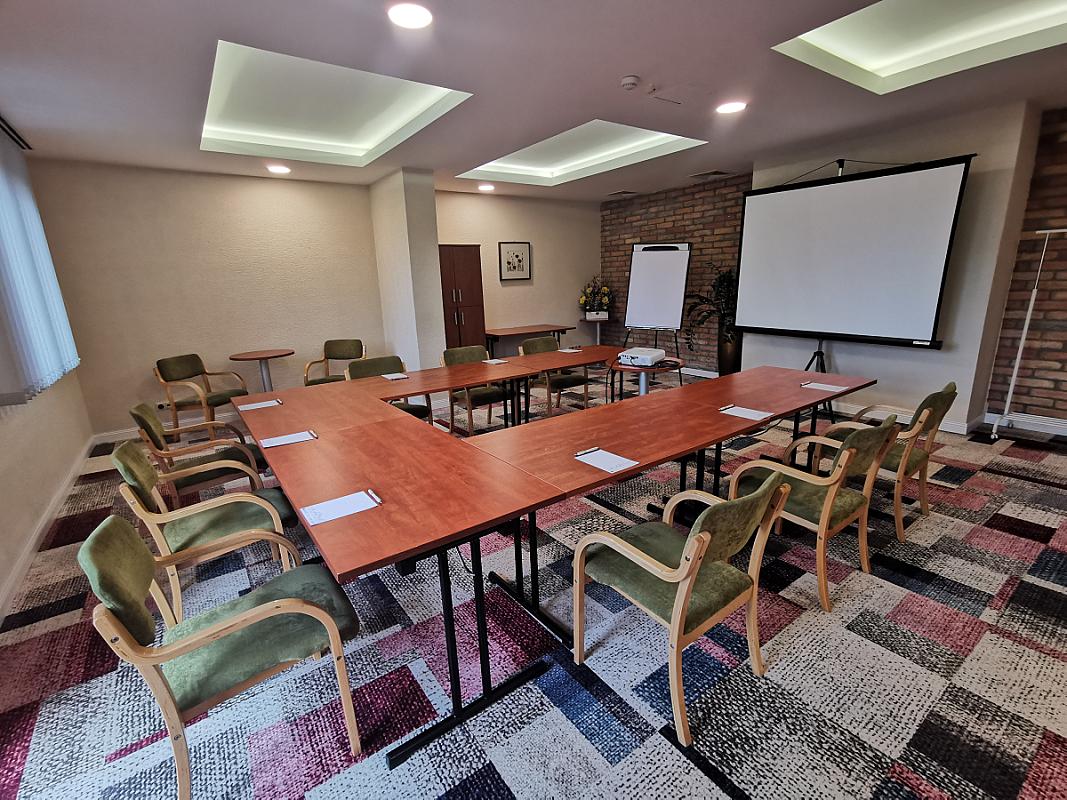 Budapest Airport Hotel Stáció