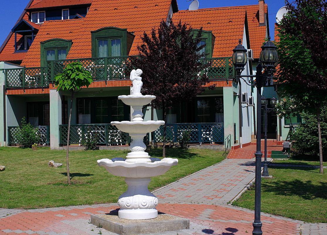 Bacchus Panzió Hotel Eger