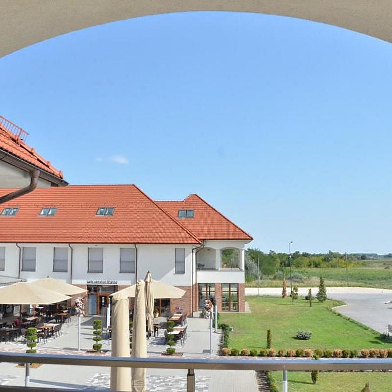 Family Hotel Balástya