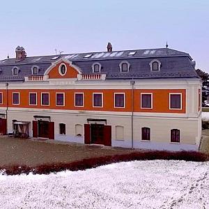 Vörös Kastély Kastélyszálló Kunbaracs