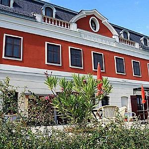 Vörös Kastély Kastélyszálló Kunbaracs