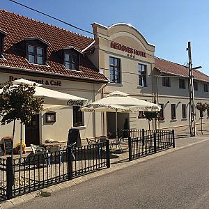 Meggyes Hotel Szerencs