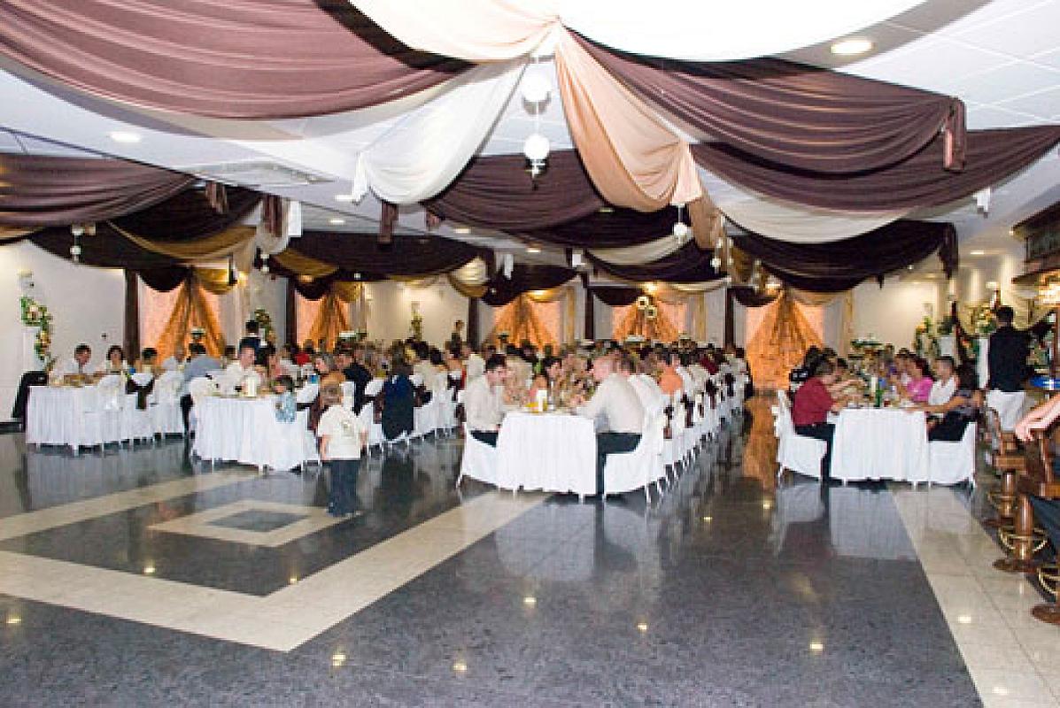 Parish Bull Hotel Kisvárda