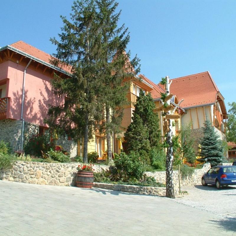 Bagolyvár Panzió Pécs