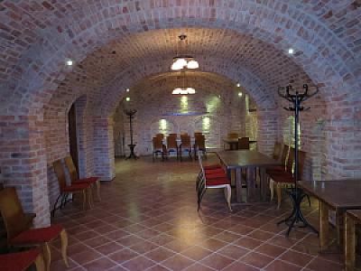 Merlot Borhotel és Látványpince Edelény