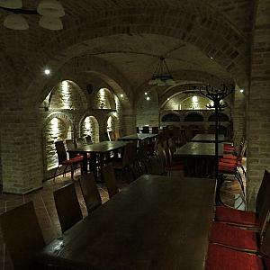 Merlot Borhotel és Látványpince Edelény