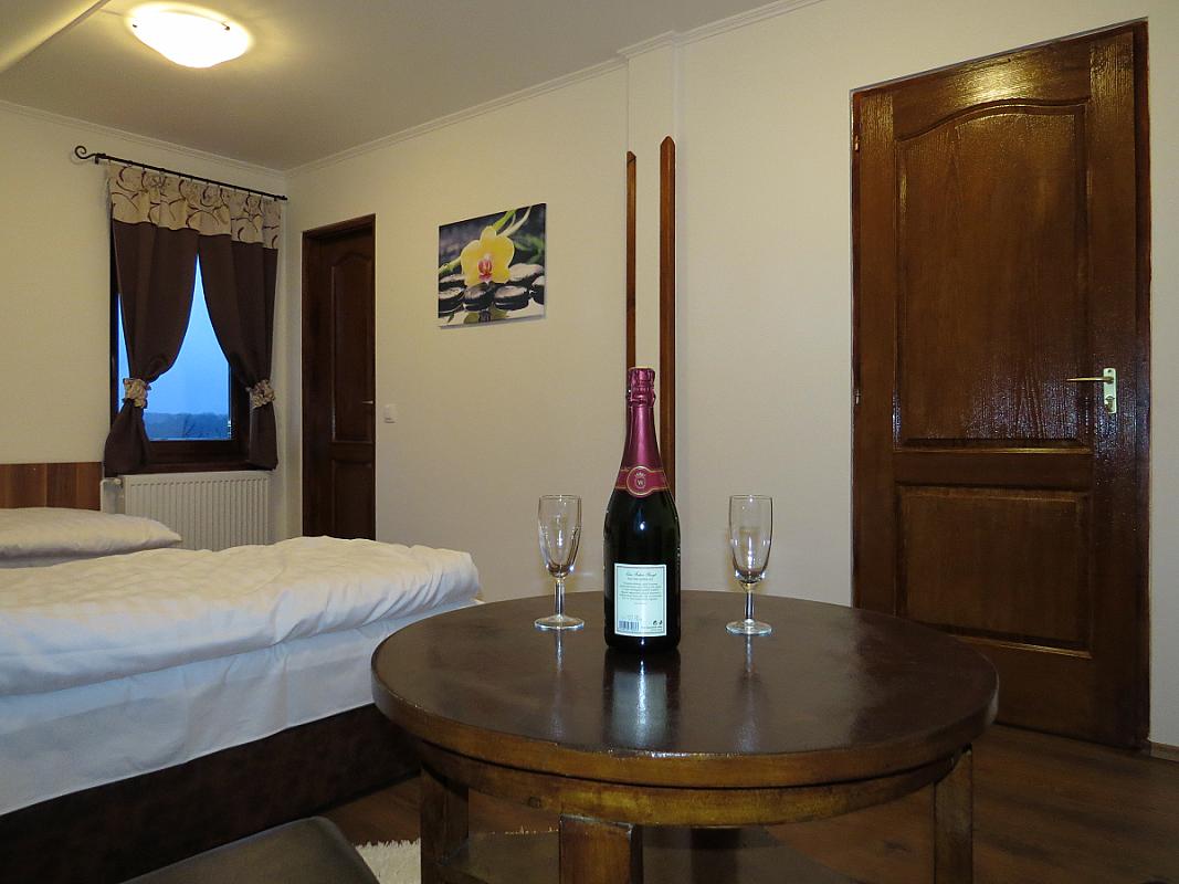 Merlot Borhotel és Látványpince Edelény