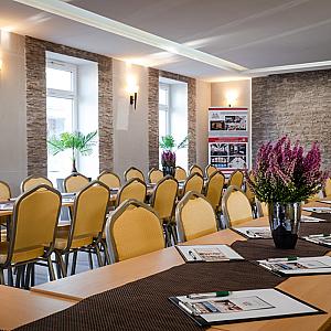 Hotel Garzon Plaza Győr