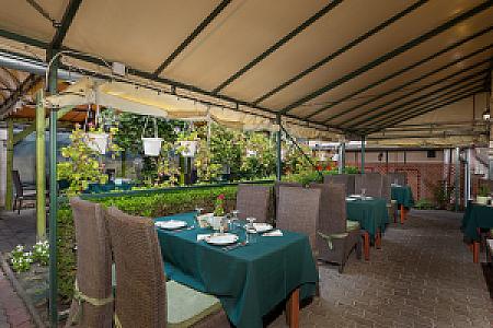 Illés Hotel és Stüszi Vadász Étterem Szeged