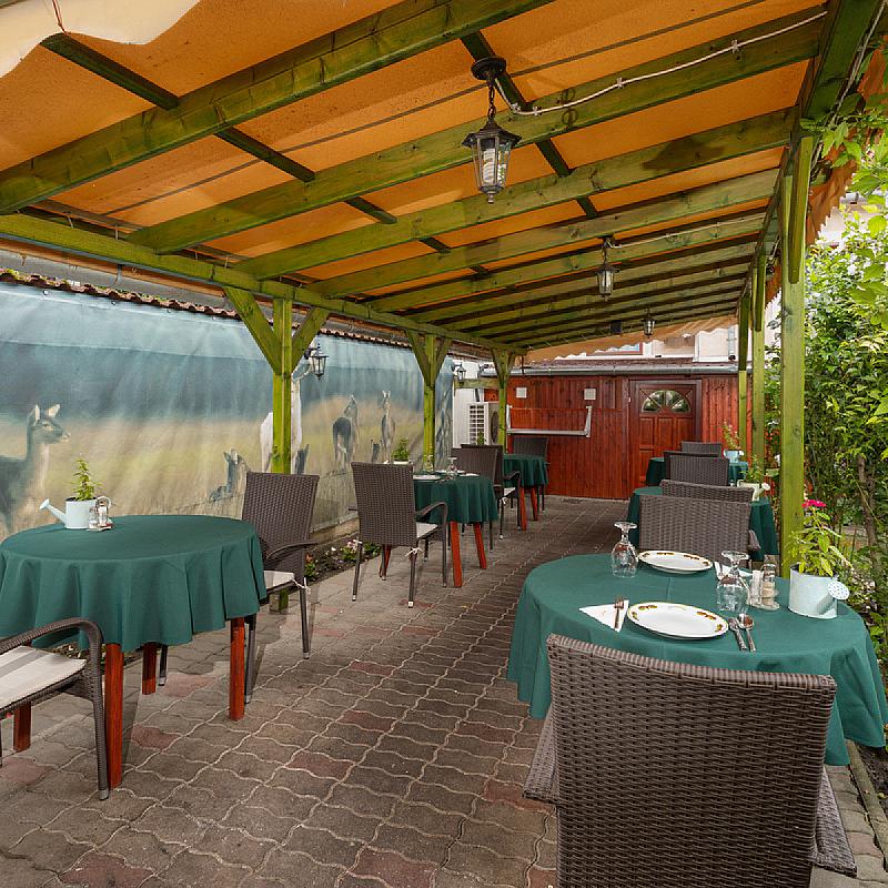 Illés Hotel és Stüszi Vadász Étterem Szeged