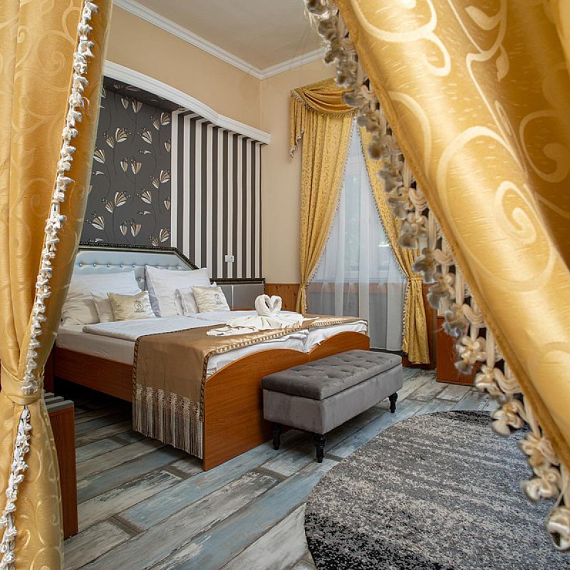 Illés Hotel és Stüszi Vadász Étterem Szeged