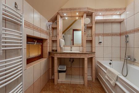 Illés Hotel és Stüszi Vadász Étterem Szeged