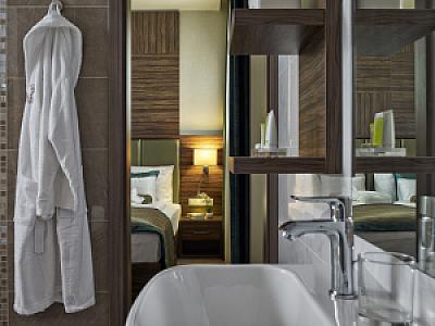 Barack Thermal Resort