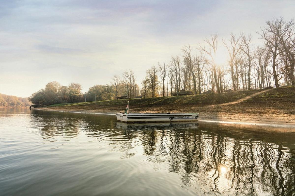 Barack Thermal Resort