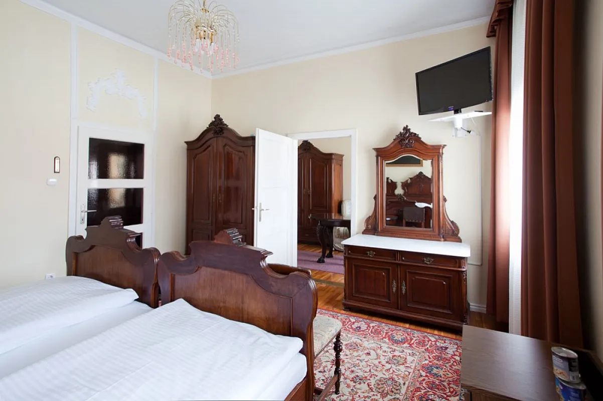 Pannonia Hotel