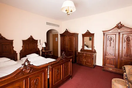 Pannonia Hotel