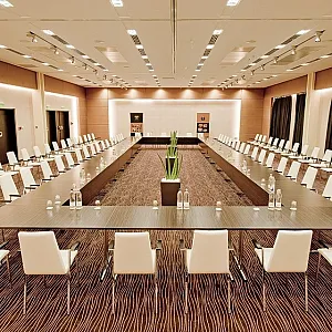 Abacus Business & Wellness Hotel