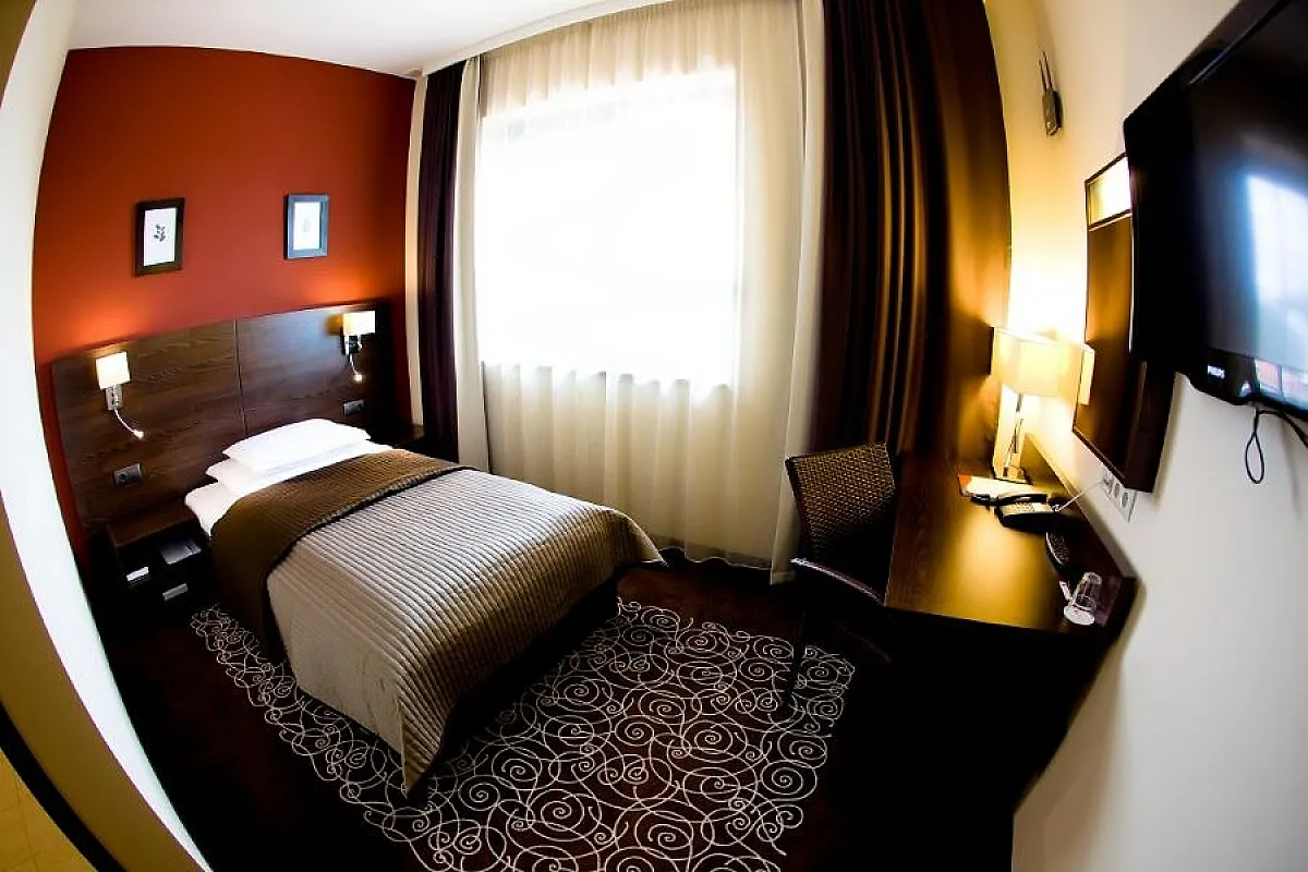 Budapest Airport Hotel Stáció