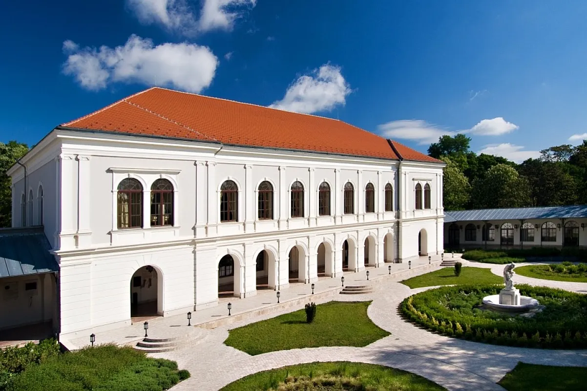 Anna Grand Hotel