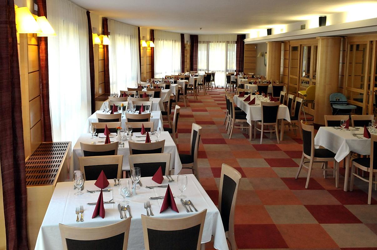 Dráva Hotel Legyezőterem