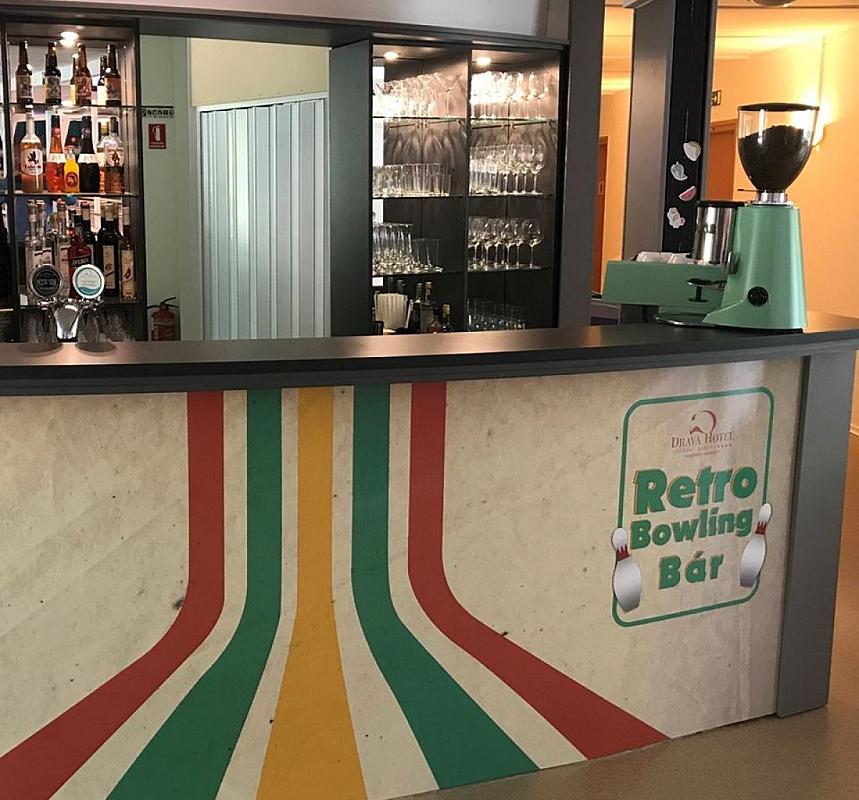 Dráva Hotel Retro Bowling Bár