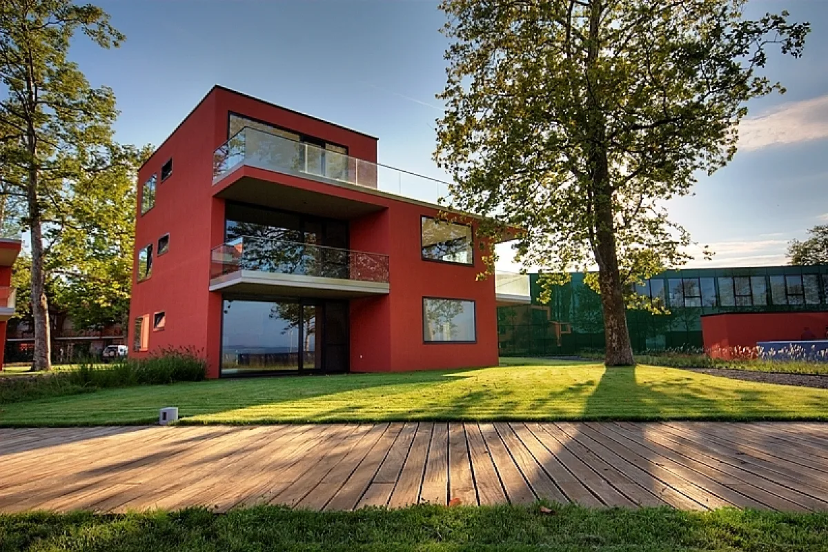 BL YachtClub & Apartments