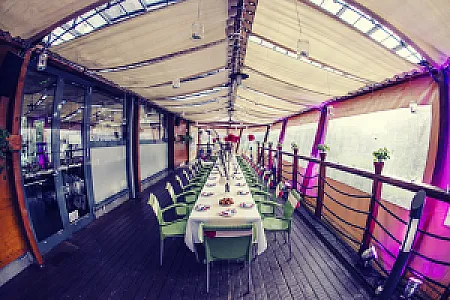 Café Ponyvaregény
