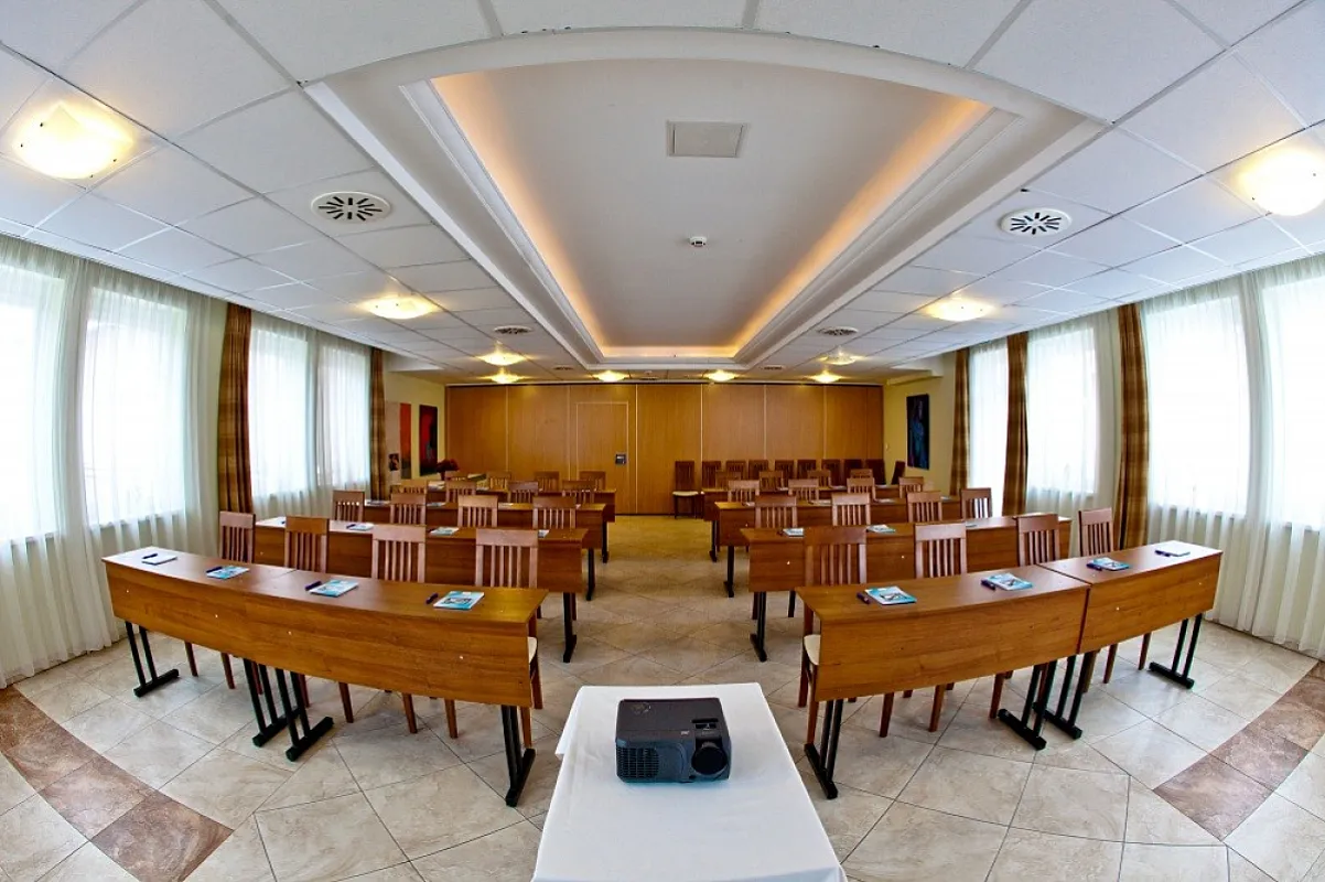 Granada Konferencia Wellness és Sport Hotel
