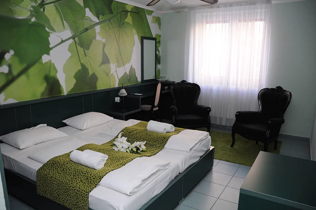 Green Hotel
