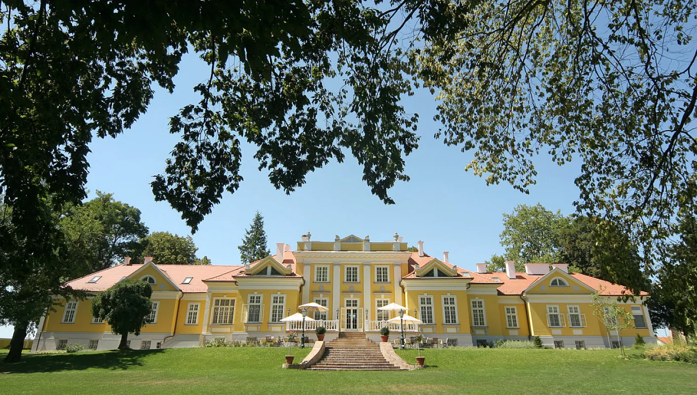 Hertelendy Kastély
