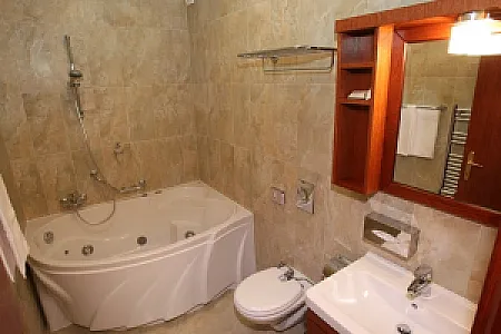 Hotel Ködmön Eger