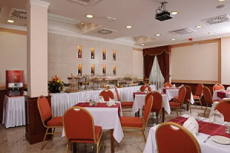 Hotel Ködmön Eger