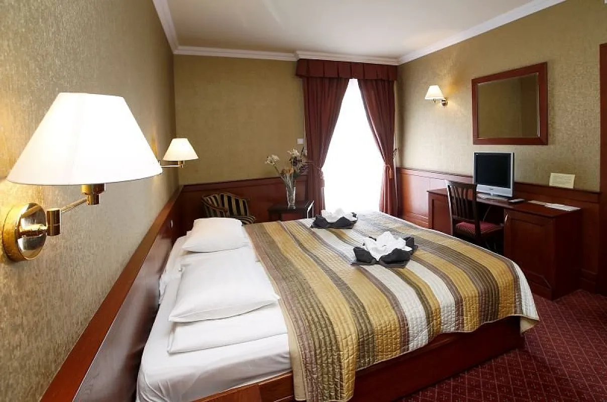 Hotel Ködmön Eger