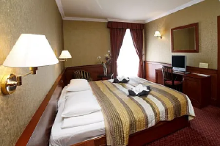 Hotel Ködmön Eger