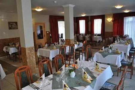 Hotel Platán