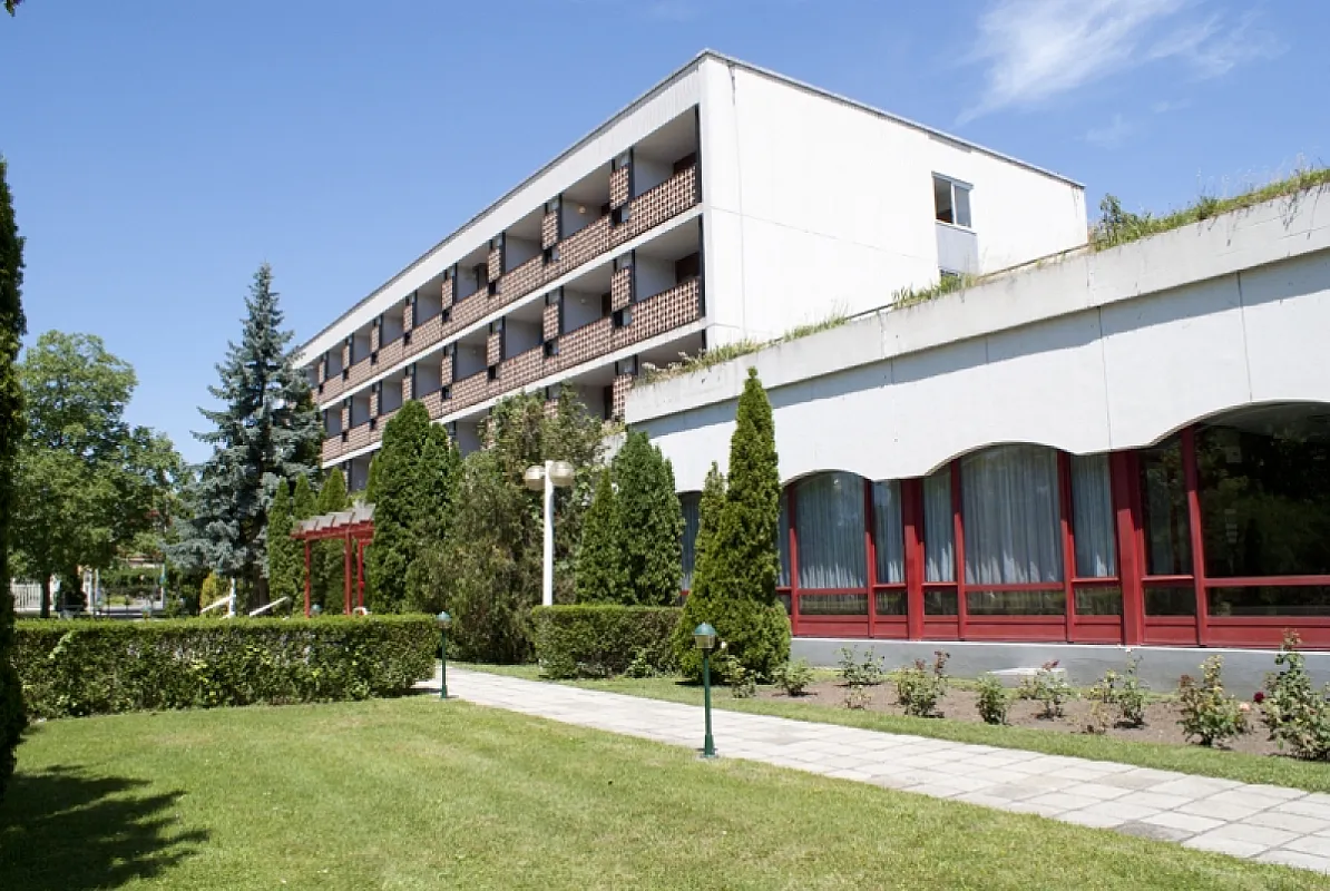 Hotel Uni